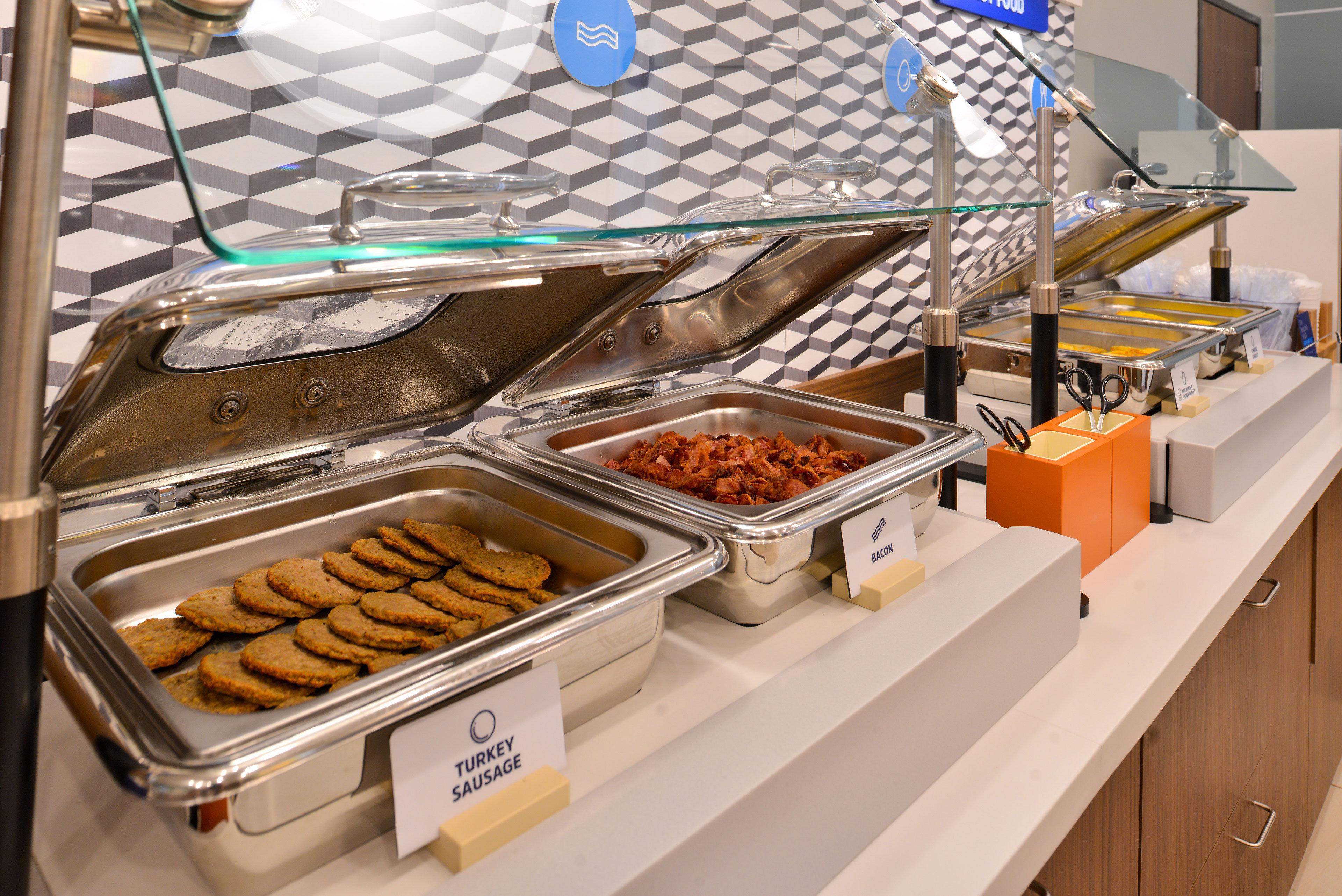 Holiday Inn Express Hotel & Suites Terre Haute By Ihg Bagian luar foto