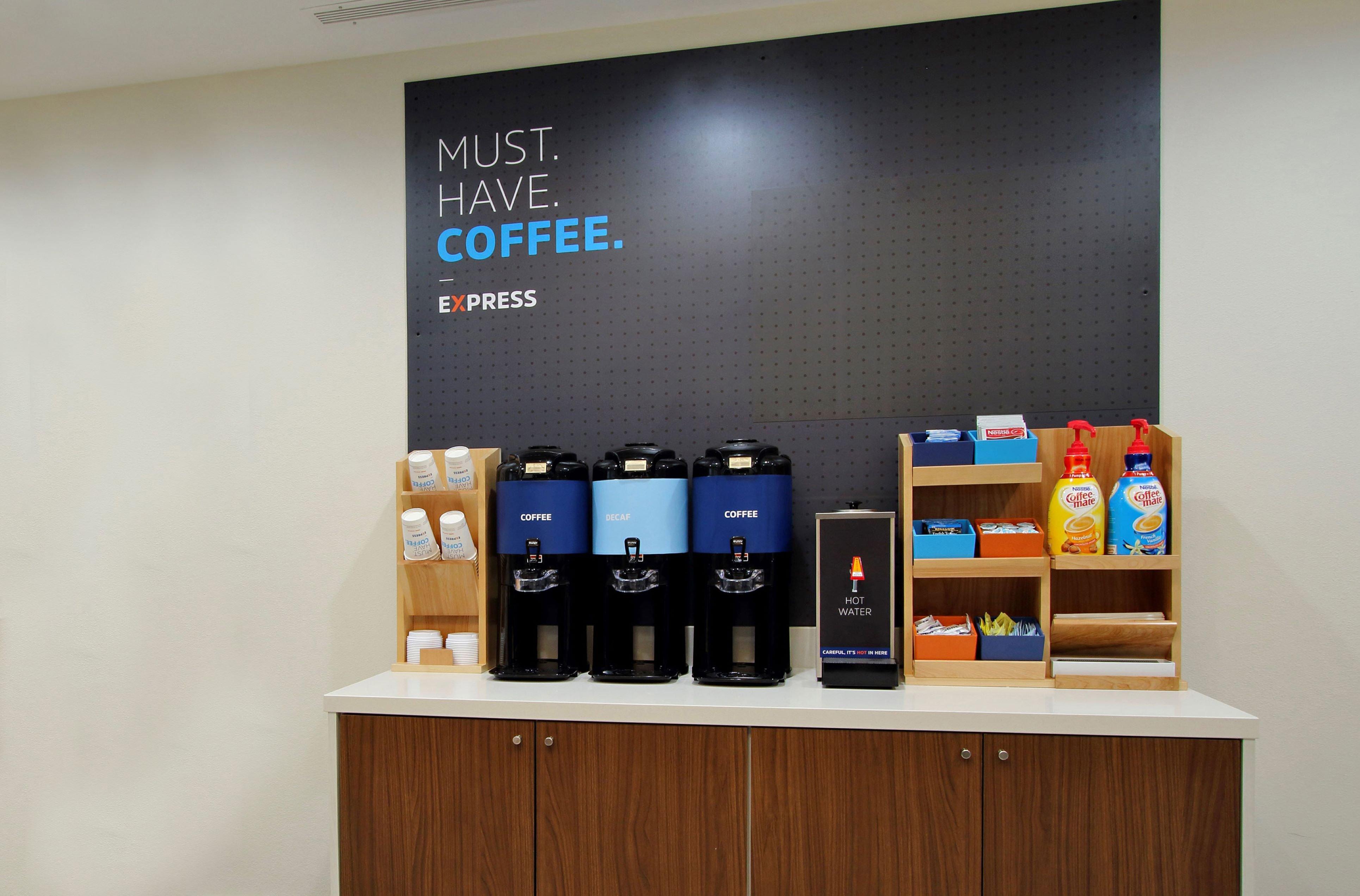 Holiday Inn Express Hotel & Suites Terre Haute By Ihg Bagian luar foto