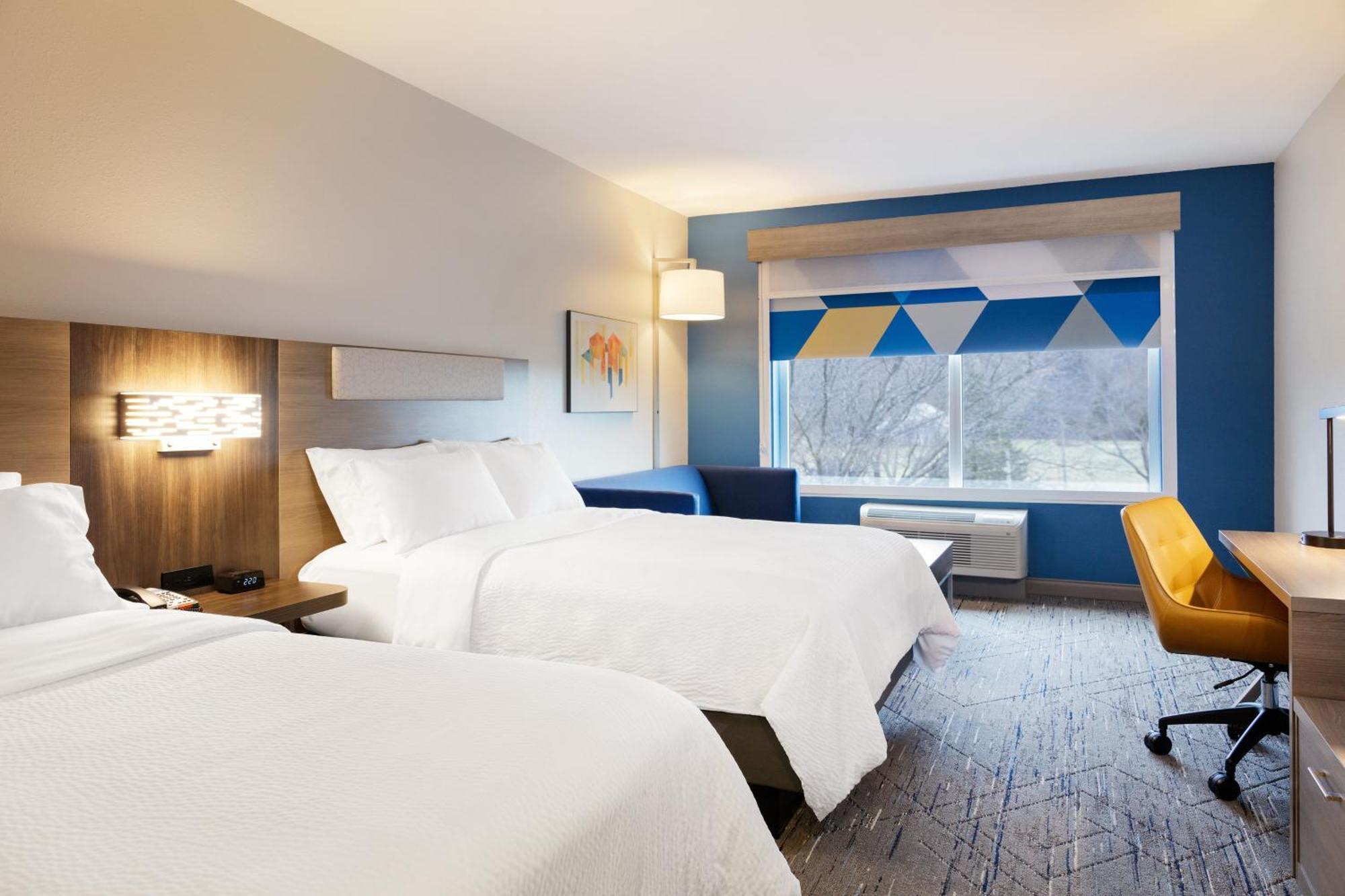 Holiday Inn Express Hotel & Suites Terre Haute By Ihg Bagian luar foto