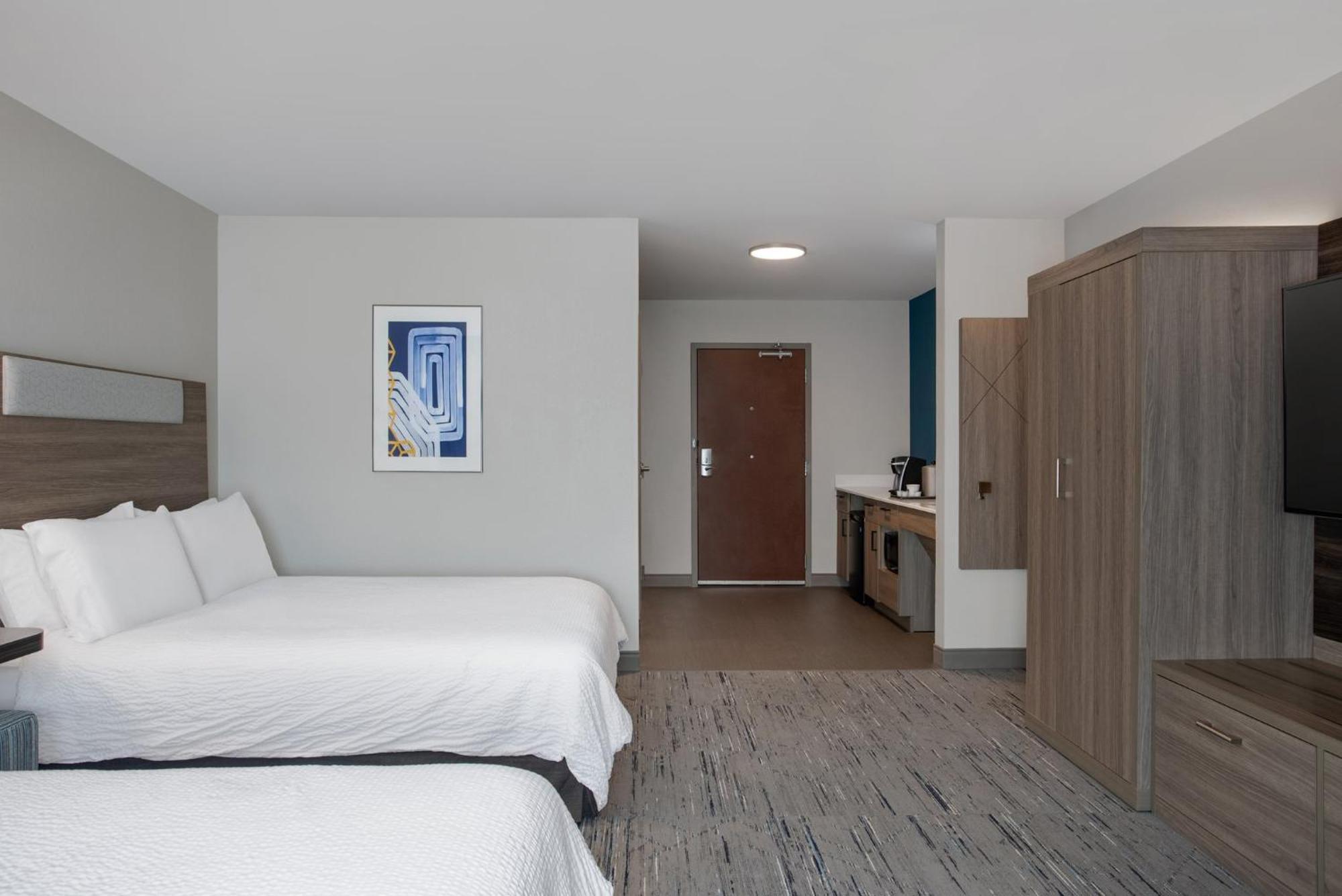 Holiday Inn Express Hotel & Suites Terre Haute By Ihg Bagian luar foto